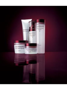 化妝品與家用電器 Yoka時尚網(wǎng)37頁產(chǎn)品專題解析